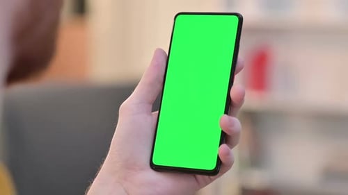 Using Smartphone with Green Chroma Key Screen