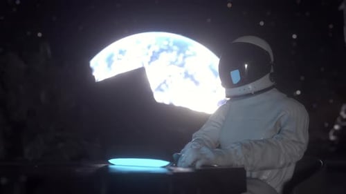 Astronauta trabalha em seu laptop científico em uma colônia espacial na lua