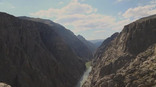 Berg und Canyon