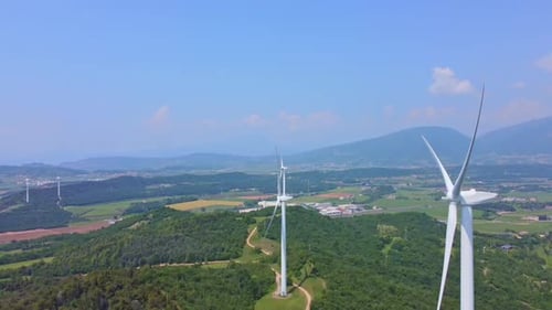Vue aérienne d'une centrale éolienne