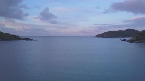 Noite tranquila na baía