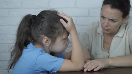 Enfant après querelle.