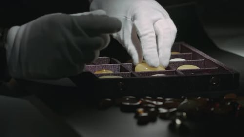 Craftsman Chooses Stones From Amber Jewelry
