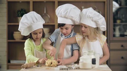 Teamwork beim Backen