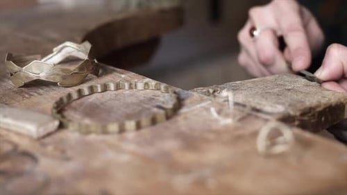 Crop Master kreiert einzigartigen Schmuck