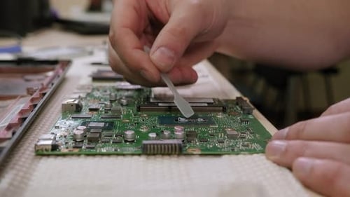 Applying Thermal Paste to the Laptop Processor