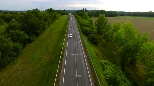 Luftaufnahme der Asphaltstraße