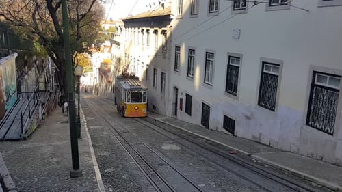 Lissabon City - Alte Straße - Tramway Car II