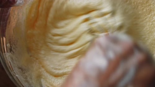 Bake the Dough for the Cake in the Form of Baking