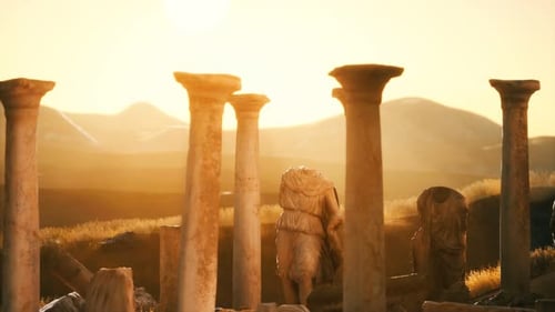 Alte griechische Tempelruinen bei Sonnenuntergang