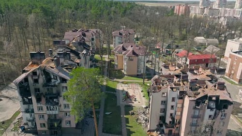 Kriegsbombenzerstörungshaus Ukraine Irpen Bucha Kiew Schaden zerstörte Stadt