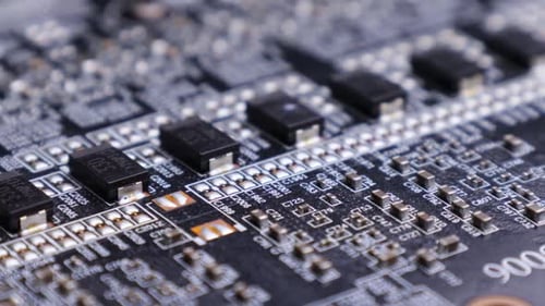 Leiterplatte, Grafikkartenkomponenten: RAM-Chips, GPU-Die, Transistoren, Halbleiter.