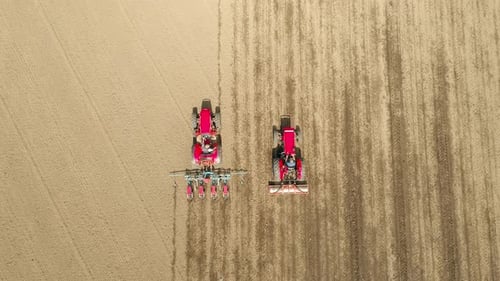 Traktor bei der Arbeit