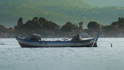 Anchored Boat (2K)