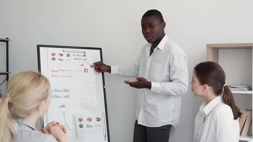 Офис Презентация Корпоративный брифинг Встреча Человек