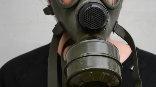 Masque à gaz activé