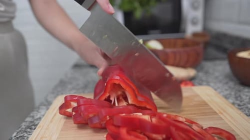 Köstliches Gemüse zubereitet und bereit zum Kochen aus nächster Nähe