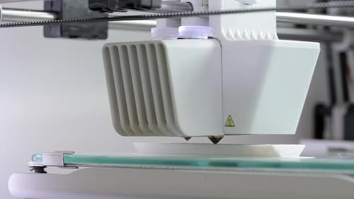 Time lapse of White 3D printing piece