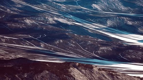 Vue aérienne des montagnes avec un glacier