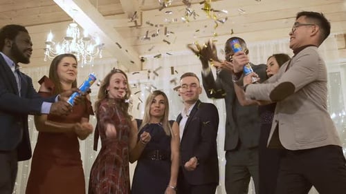 Companhia feliz lança doces