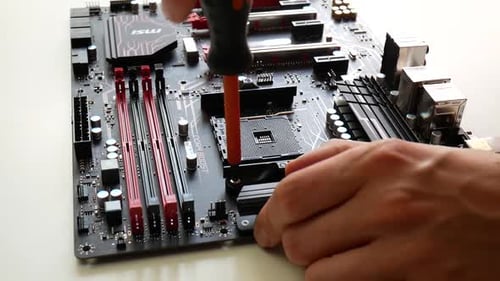Réparation et montage d'un ordinateur de bureau