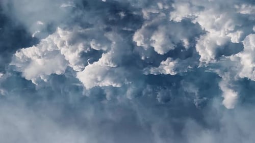 4k weiße Wolken am blauen Himmel.