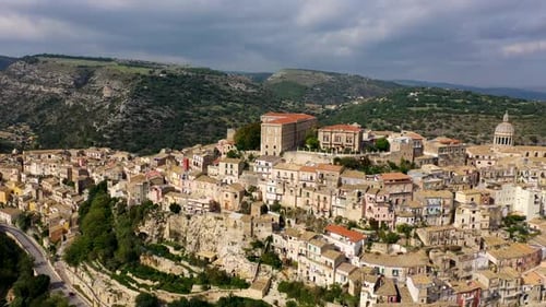 Ansicht der Stadt Ragusa aus der Vogelperspektive. Insel Sizilien Italien