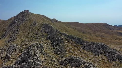 Des montagnes arides filmées sur un Drone Turkey Alanya