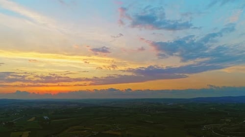 Vue aérienne, mer, coucher de soleil (2K)