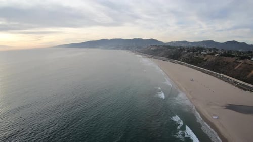 Vue aérienne de Will Rogers State Beach, Pacific Palisades, Californie