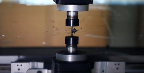 Maschinenbohren aus Plexiglas