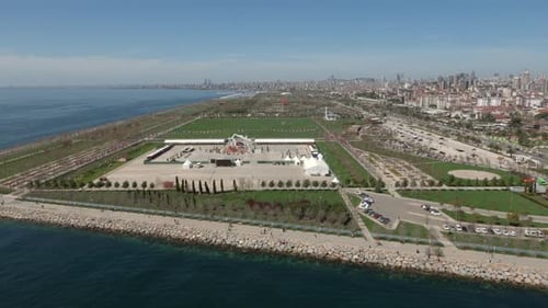 Vue aérienne du parc dans le district de Kartal, Istanbul, Turquie.