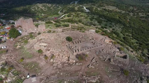 Les ruines du temple d'Athéna dans la ville antique d'Assos