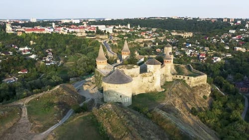 Altes Schloss im Sommer