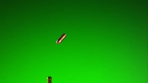 Balas que caen y rebotan a cámara ultra Cámara lenta (1500 fps) sobre una superficie reflectante - BULLETS PHANTOM 014