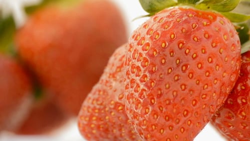 Erdbeeren rotieren Nahaufnahme