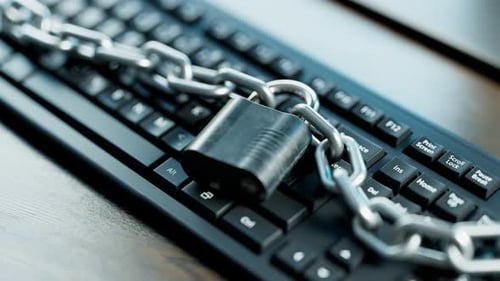 Sécurité du réseau. Protection des appareils. Données numériques confidentielles. Mot de passe. 4K HD