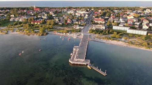 Vue aérienne de Jastarnia sur la péninsule de Hel sur la mer Baltique en Pologne, Europe