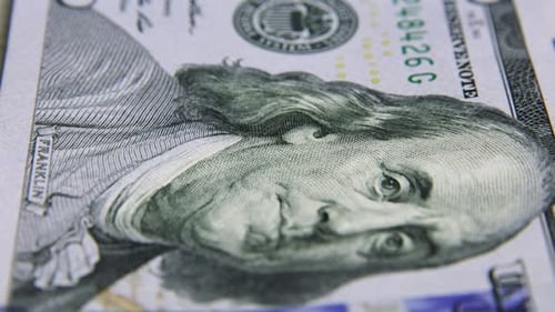 Notas de dólar americano, papel-moeda, moeda da taxa de câmbio. Notas em dinheiro. O conceito de finanças