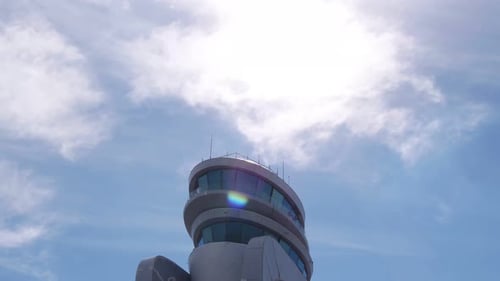 Flughafen-Turm
