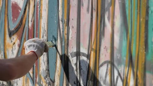 Künstlerische Malerei von Wänden auf der Straße. Graffiti.