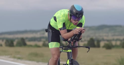 Triathlon Sportsman Athlet Radfahrer Reiten Professionelles Rennrad