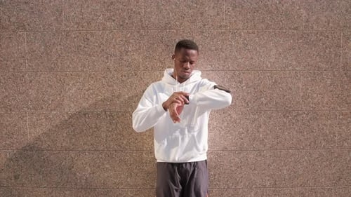 Setting Time On Fitness Watch Before Run