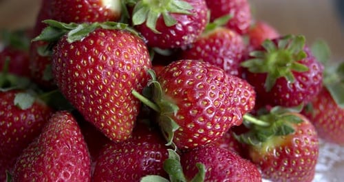 Erdbeeren Nahaufnahme, rotierend