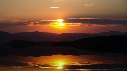 Sunrise over Mountains Lake