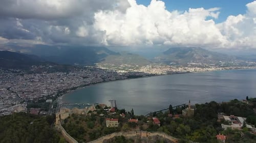 Château d'Alanya, Alanya Kalesi, vue aérienne de la montagne et de la ville, Turquie