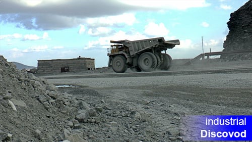 Heavy Mining Dump Trucks
