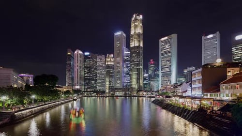 Time Lapse of the amazing Singapore skyline seen from along the Singapore River