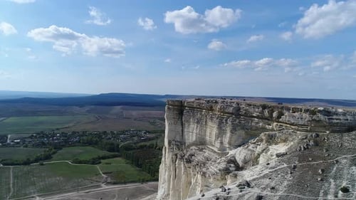 Magnifique rocher blanc en République de Crimée
