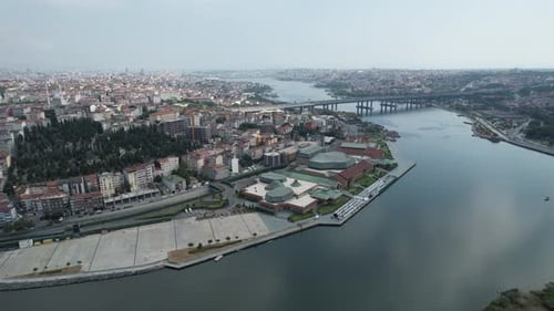 Vue aérienne du hall des congrès Halic à Istanbul
